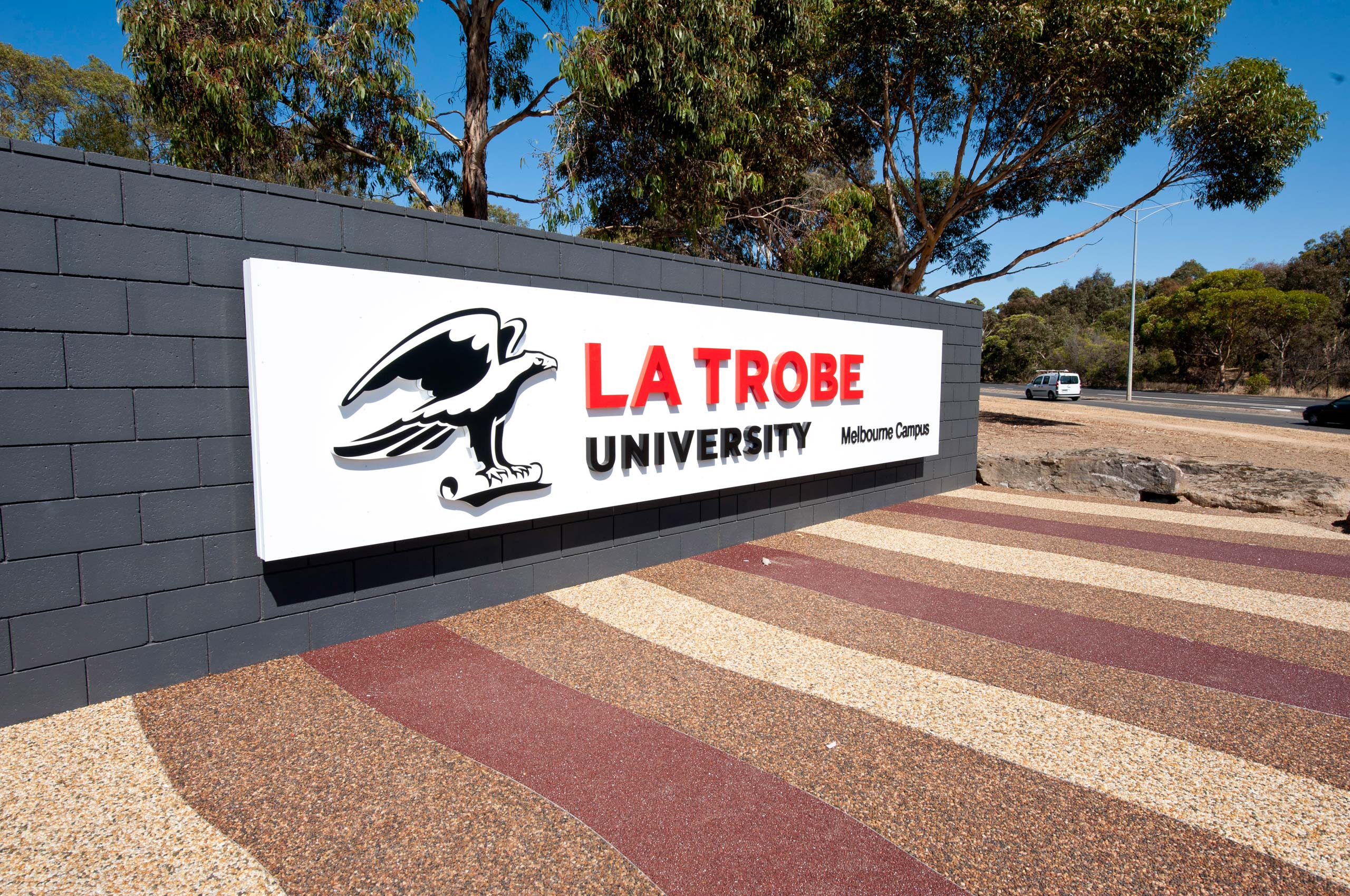 Đại học La Trobe – Victoria – Úc.